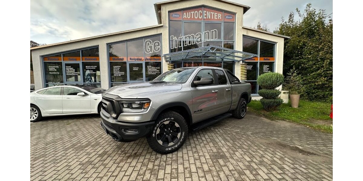 Dodge RAM 1500 5,7 HEMI REBEL ÜBERROLLBÜGEL ROLLO 94.000 km 37.999 € Rudolstadt 07407