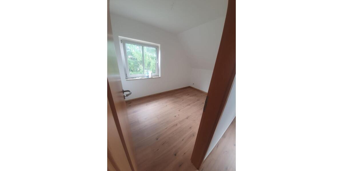 Dachgeschoßwohnung Pölzig - 3 Zimmer, 67 m&sup2;, 84.500&euro; | Angebot:27222446