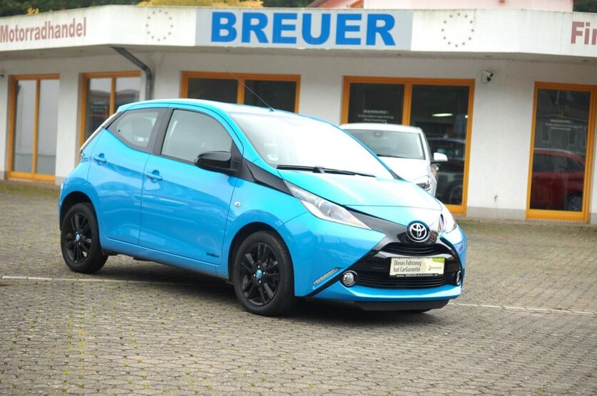 Toyota Aygo (X) 115.000 km 5.555 € Schleiden 53937