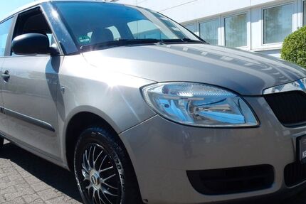 Skoda Fabia 159.341 km 2.500 € Oberhausen 46047