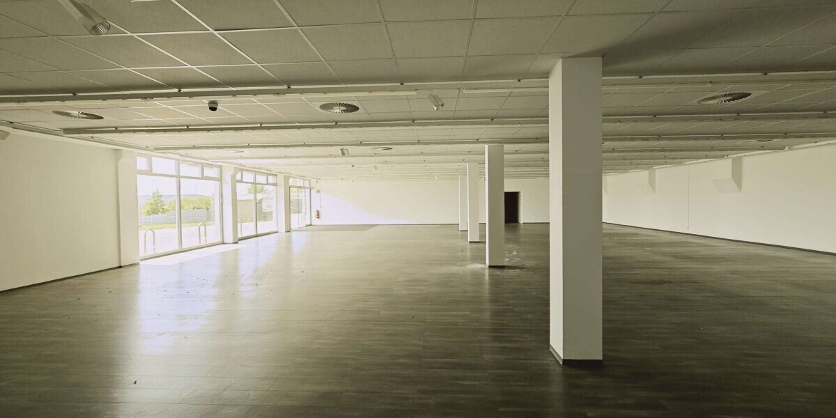Einzelhandelsfläche Laden Ausstellungsfläche zur Miete - Gewerbeobjekt Schmelz | Angebot:27040098