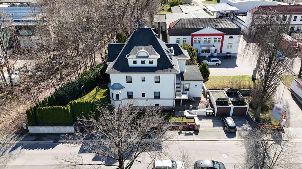 Haus zum Kaufen in Chemnitz 380.000 € 255 m²