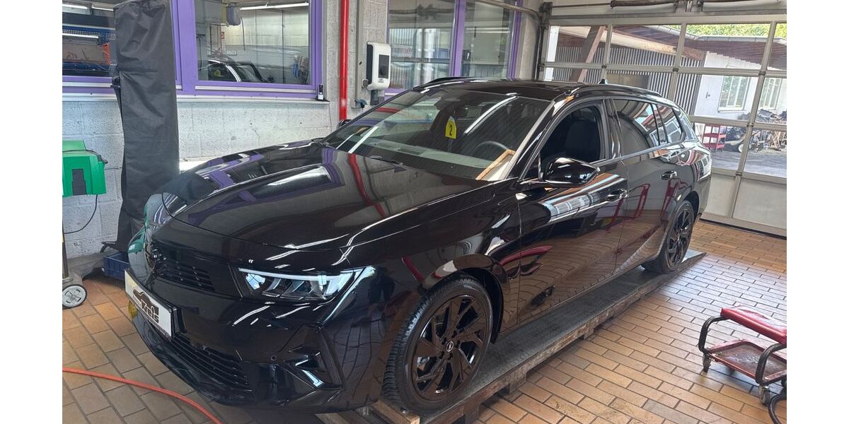 Opel Astra 3.900 km 24.999 &euro; Großenlüder-Müs 36137
