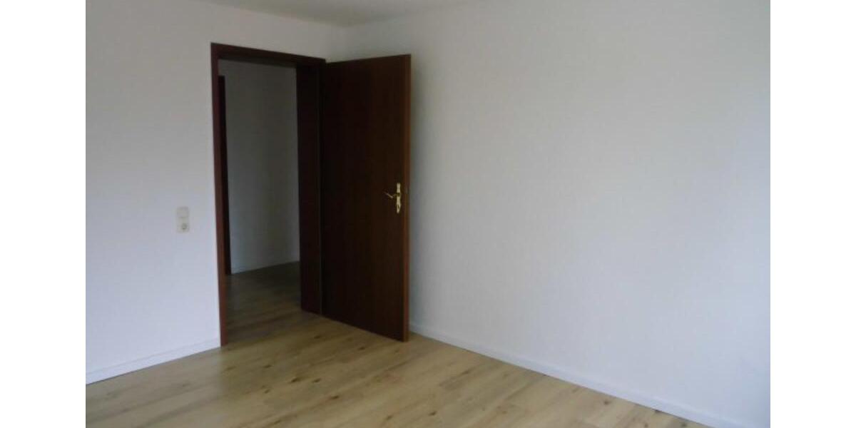 Etagenwohnung Neu Kaliß - 3 Zimmer, 87 m&sup2;, 391&euro; | Angebot:25438858