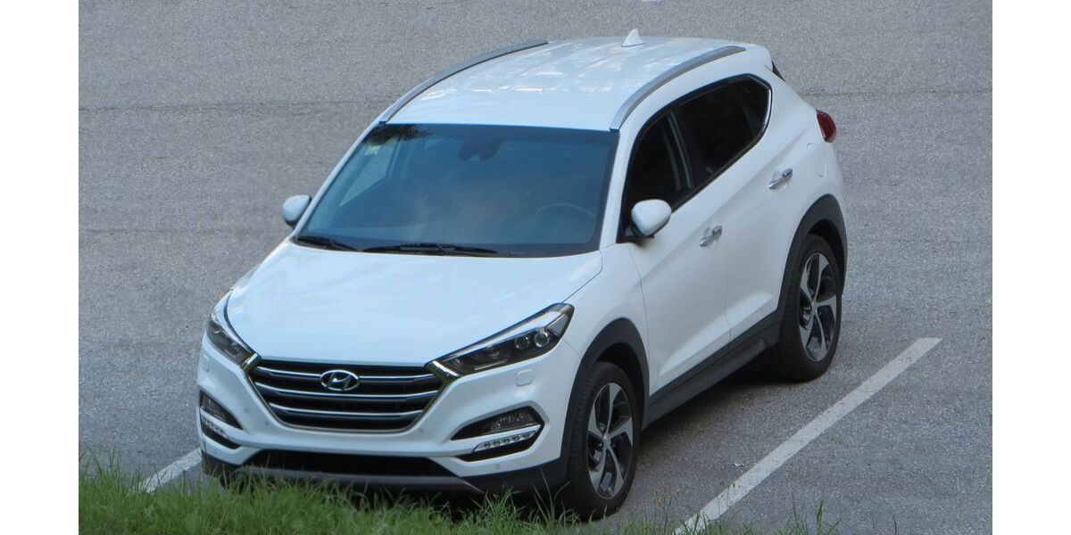 Hyundai TUCSON 133.000 km 13.500 &euro; Baunatal 34225
