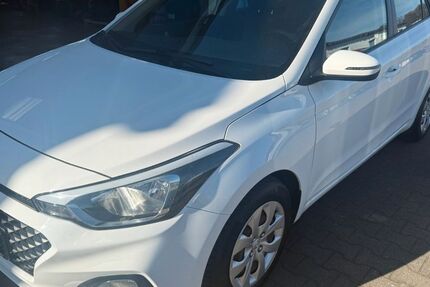 Hyundai i20 87.352 km 8.990 &euro; Mörschbach 55494