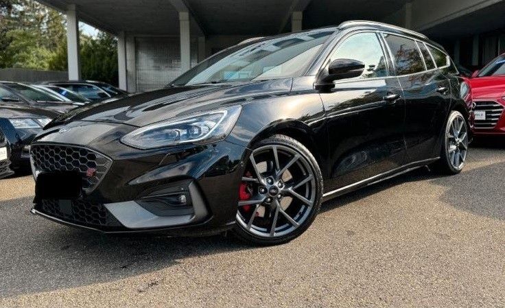 Ford Focus 147.600 km 14.900 &euro; Asperg 71679