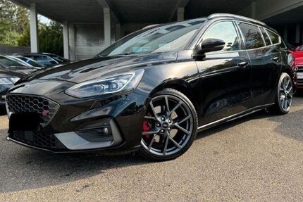 Ford Focus 147.600 km 15.900 &euro; Asperg 71679