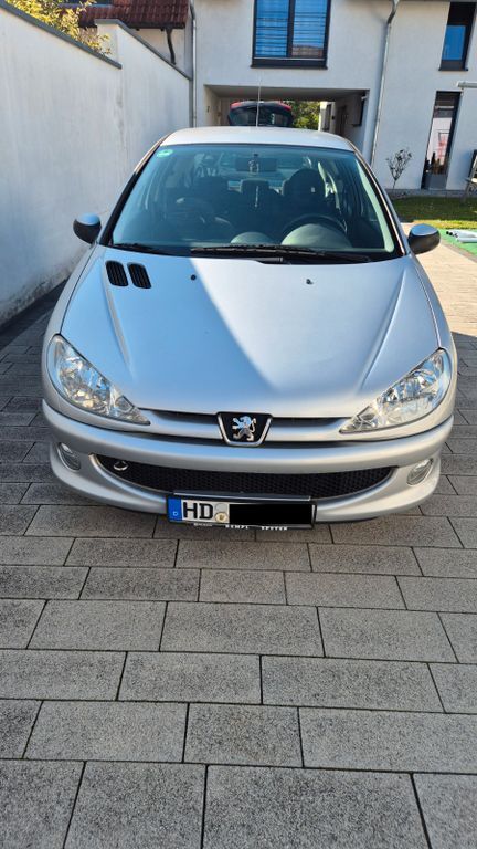 Peugeot 206 224.000 km 1.299 € Neulußheim 68809