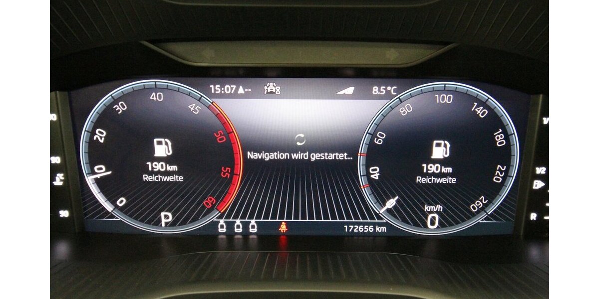 Skoda Karoq 2.0 TDI 7-DSG 4x4 Style LED+NAVI+KAMERA 172.628 km 17.000 &euro; Hagenow 19230