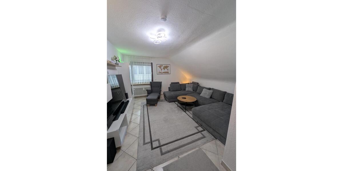 Dachgeschoßwohnung Köln Porz - 4 Zimmer, 94 m&sup2;, 1.310&euro; | Angebot:26285617