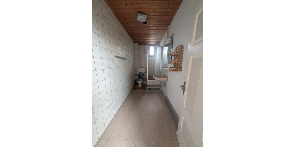 Löhne-Gohfeld — bezugsfreies Anlageobjekt mit Entwicklungspotenzial - Mehrfamilienhaus, Wohnhaus Löhne / Besebruch Besebruch | Angebot:26630199