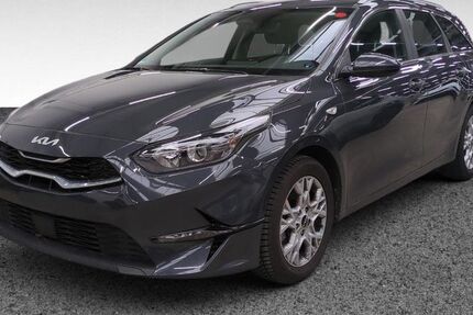 Kia ceed Sportswagon 14.763 km 22.430 &euro; Bremerhaven 27568