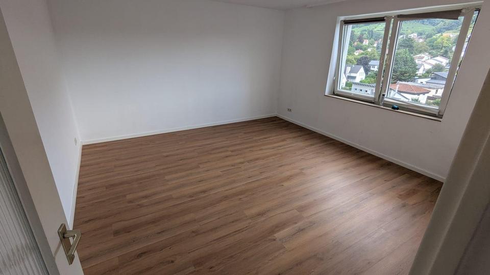 Etagenwohnung Bensheim - 3 Zimmer, 74 m&sup2;, 950&euro; | Angebot:26338110