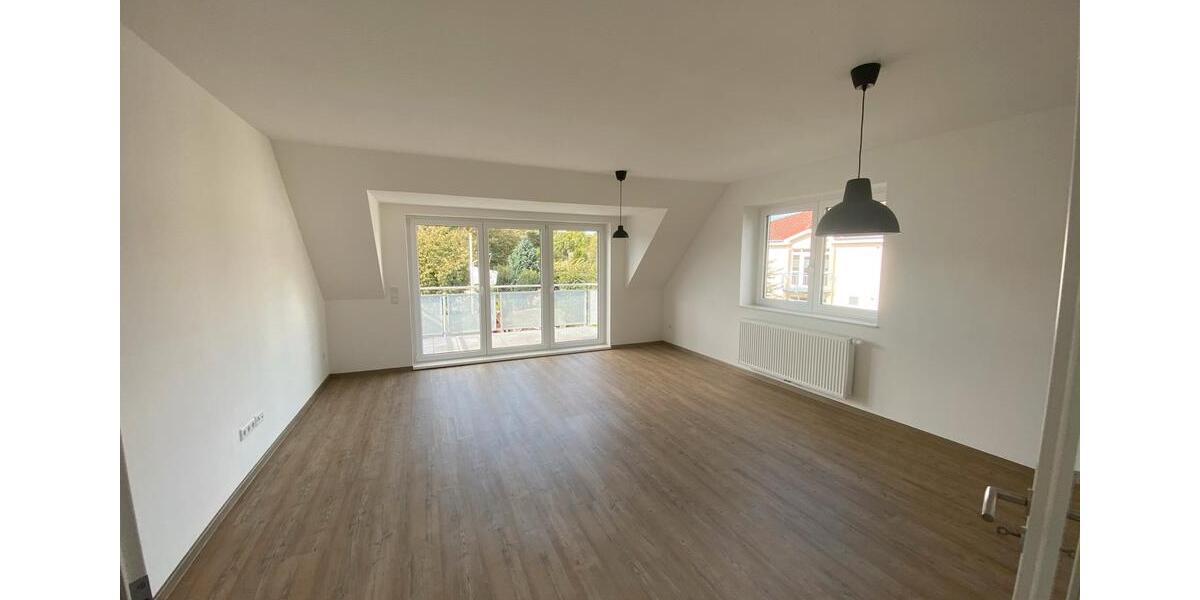 Moderne 2,5 Zimmer Wohnung mit Küche, Balkon und PKW Stellplatz 2 zimmer