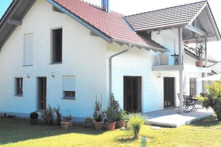 Haus Osterhofen - 8 Zimmer, 195 m&sup2;, 1.400&euro; | Angebot:25362102