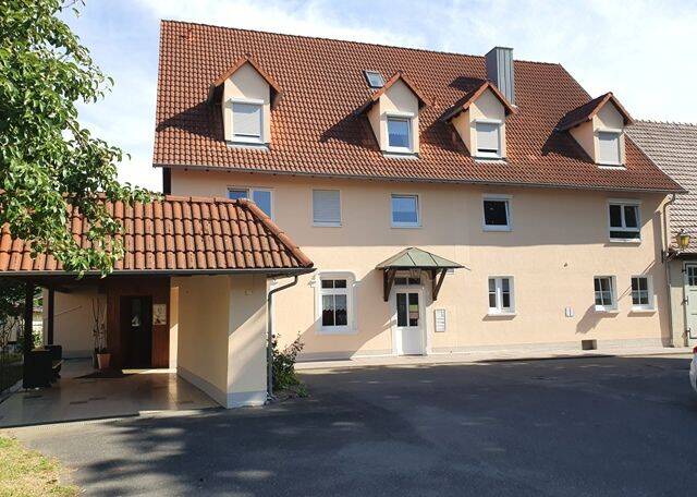 Etagenwohnung Weikersheim Schäftersheim - 2 Zimmer, 107 m&sup2;, 950&euro; | Angebot:26656948