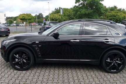 INFINITI QX70