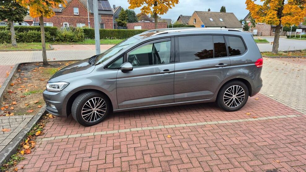 VW Touran 140.000 km 17.600 € Wesel 46485