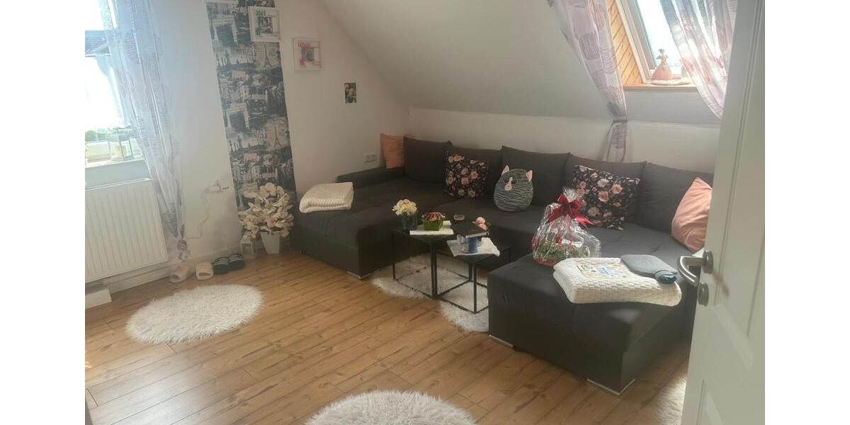 Dachgeschoßwohnung Südbrookmerland - 4 Zimmer, 90 m&sup2;, 1.100&euro; | Angebot:26222888
