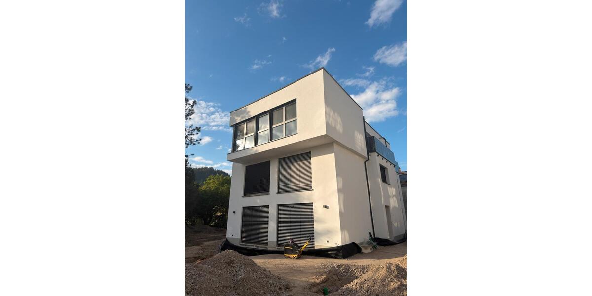 Erdgeschoßwohnung Waldkirch - 3 Zimmer, 110 m&sup2;, 2.600&euro; | Angebot:26255035