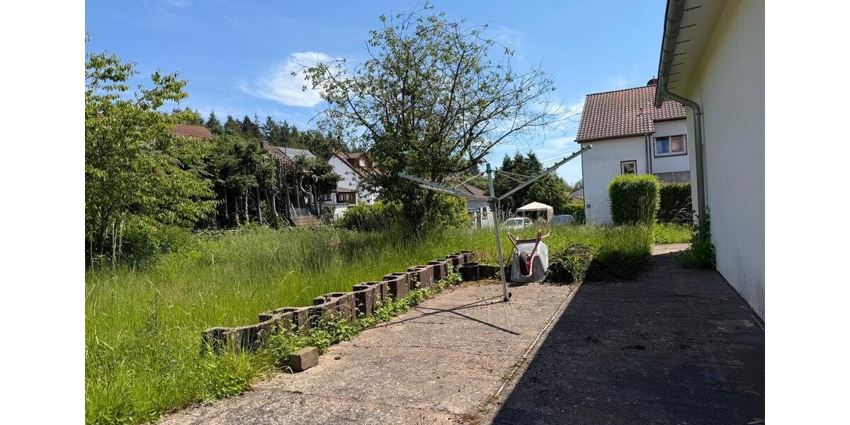 Einfamilienhaus Losheim am See - 8 Zimmer, 220 m&sup2;, 140.000&euro; | Angebot:26716120