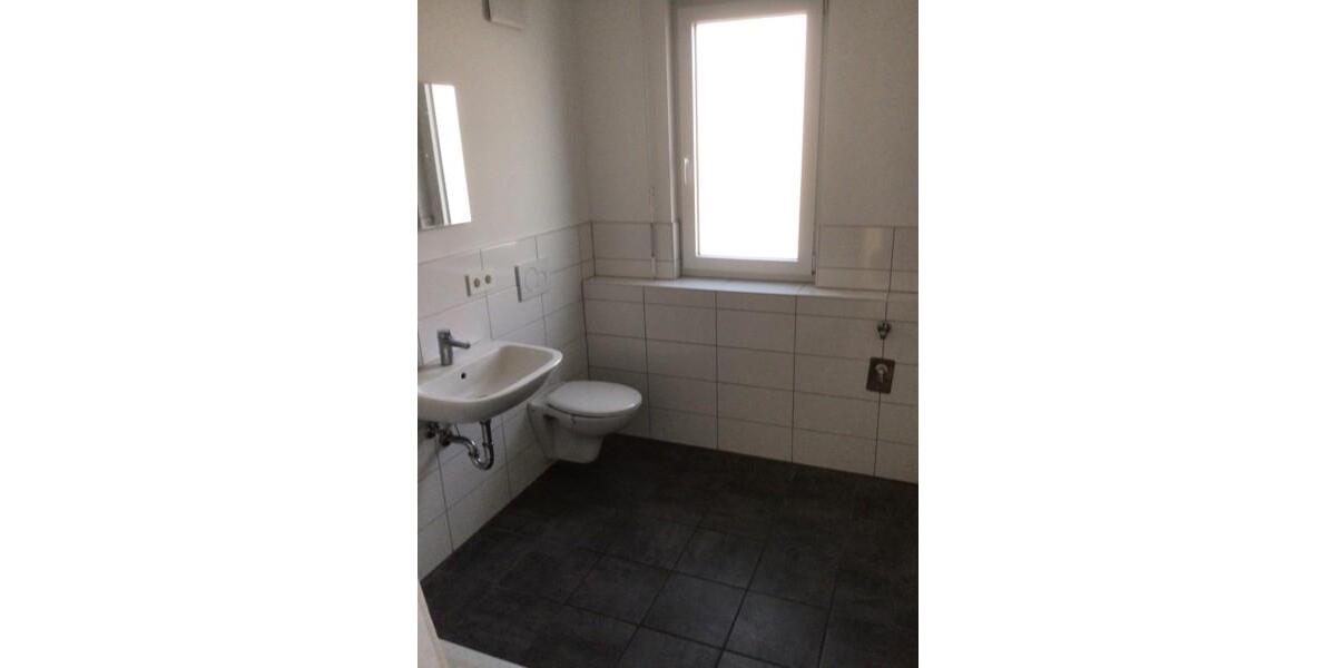 Dachgeschoßwohnung Kornwestheim - 3 Zimmer, 71 m&sup2;, 1.014&euro; | Angebot:25571636