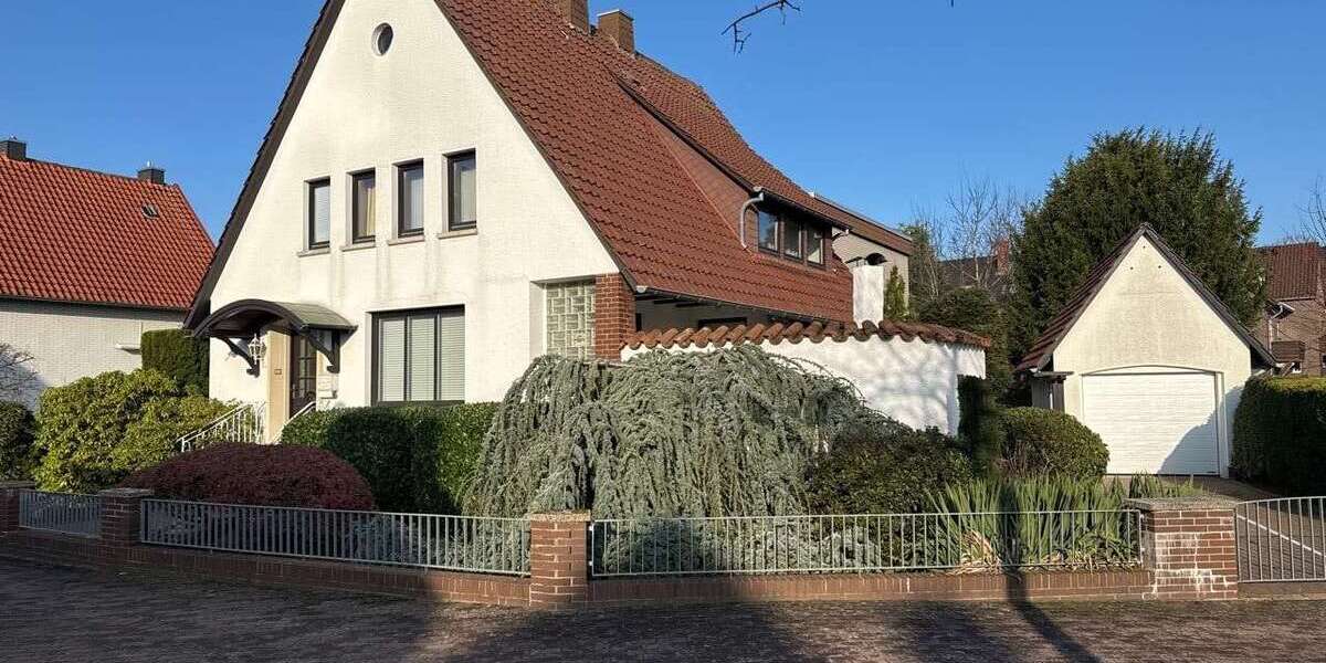 Einfamilienhaus Stadthagen - 7 Zimmer, 233 m&sup2;, 300.000&euro; | Angebot:25354588