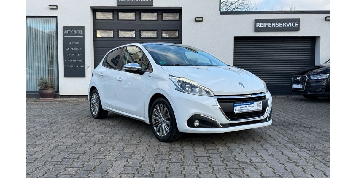 Peugeot 208 126.000 km 6.500 &euro; Landau 76879