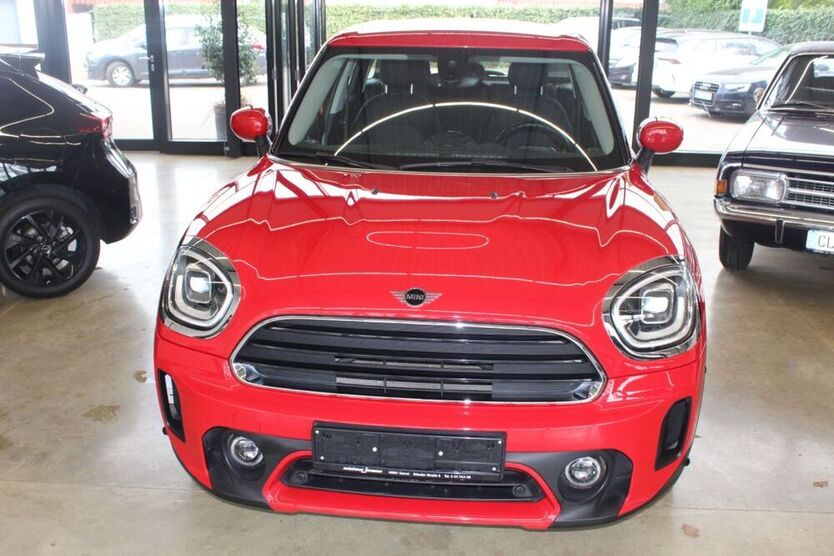 One D Countryman