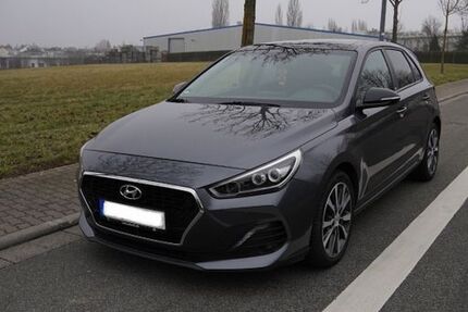 Hyundai i30 72.214 km 15.950 &euro; Pirmasens 66953