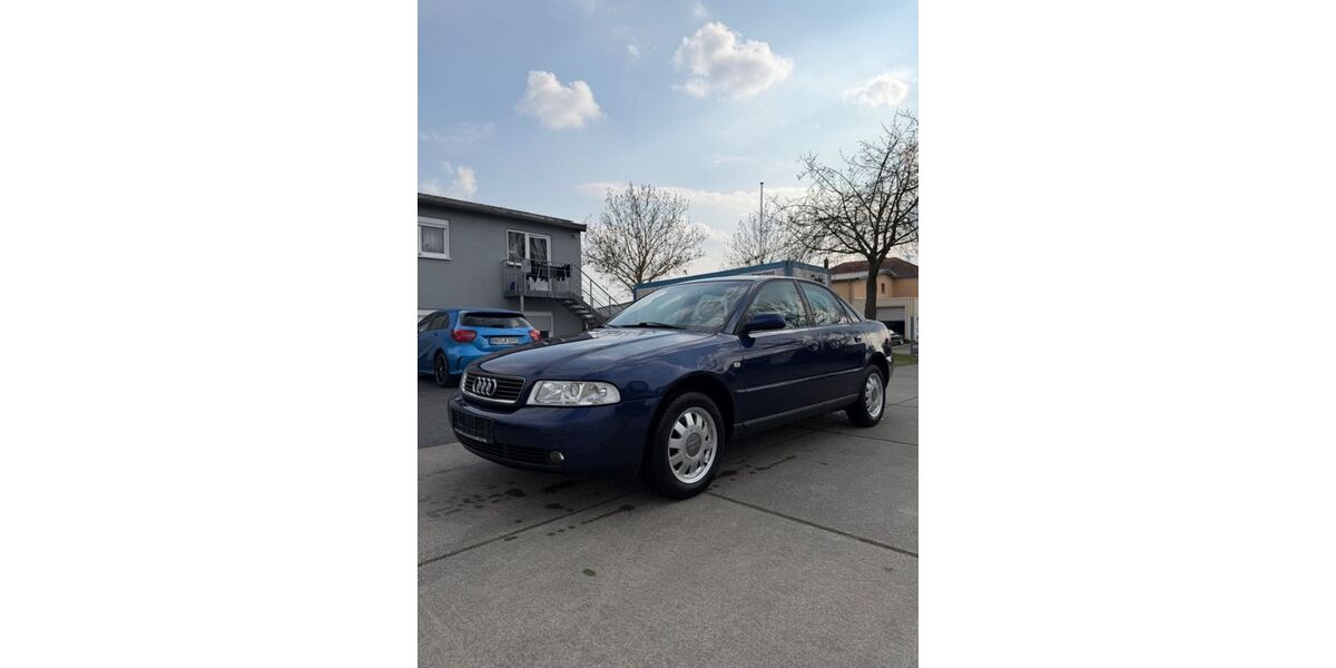 Audi A4 141.000 km 2.600 &euro; Oedheim 74229