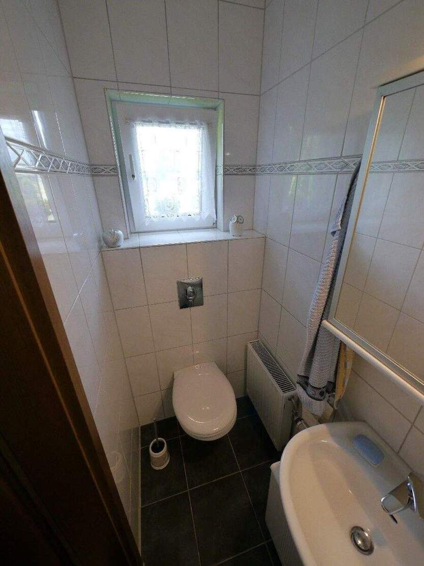 Gelegenheit in Düsseldorf-Angermund - DG-Ausbau vorbereitet! Reihenendhaus mit Garage 4 zimmer