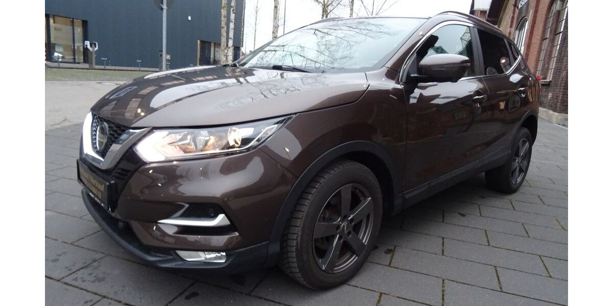 Nissan Qashqai 97.000 km 15.900 € München 81249