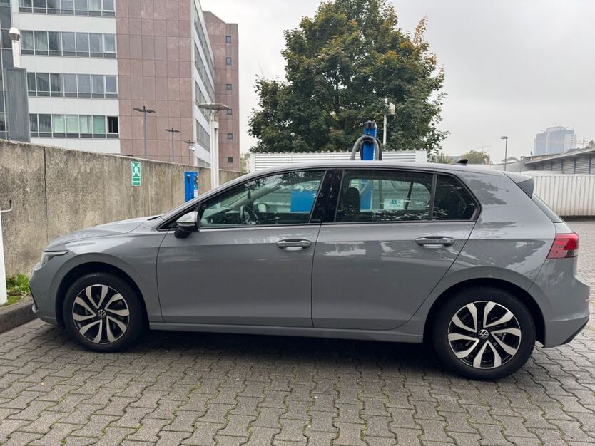 VW Golf 37.800 km 20.900 € Frankfurt am Main 60435