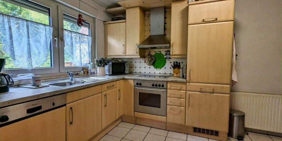 Mehrfamilienhaus, Wohnhaus Roßtal - 7 Zimmer, 183 m&sup2;, 555.000&euro; | Angebot:25676921