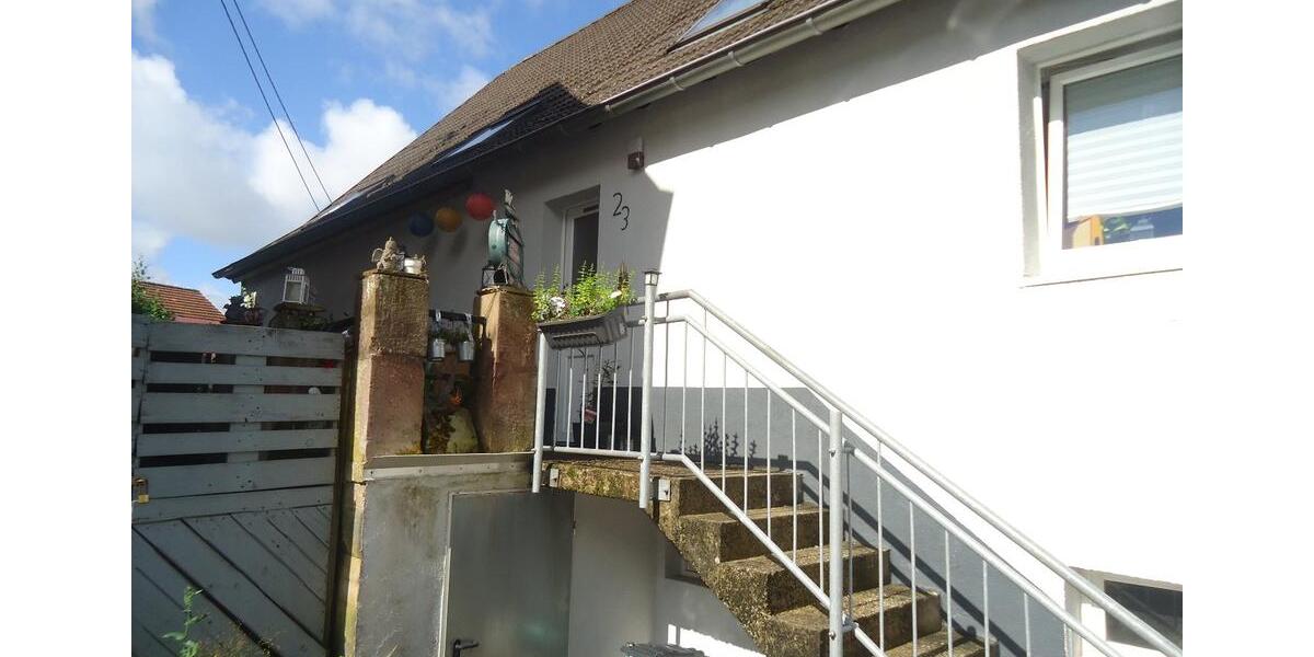 Etagenwohnung Ottweiler - 2 Zimmer, 110 m&sup2;, 650&euro; | Angebot:25591194