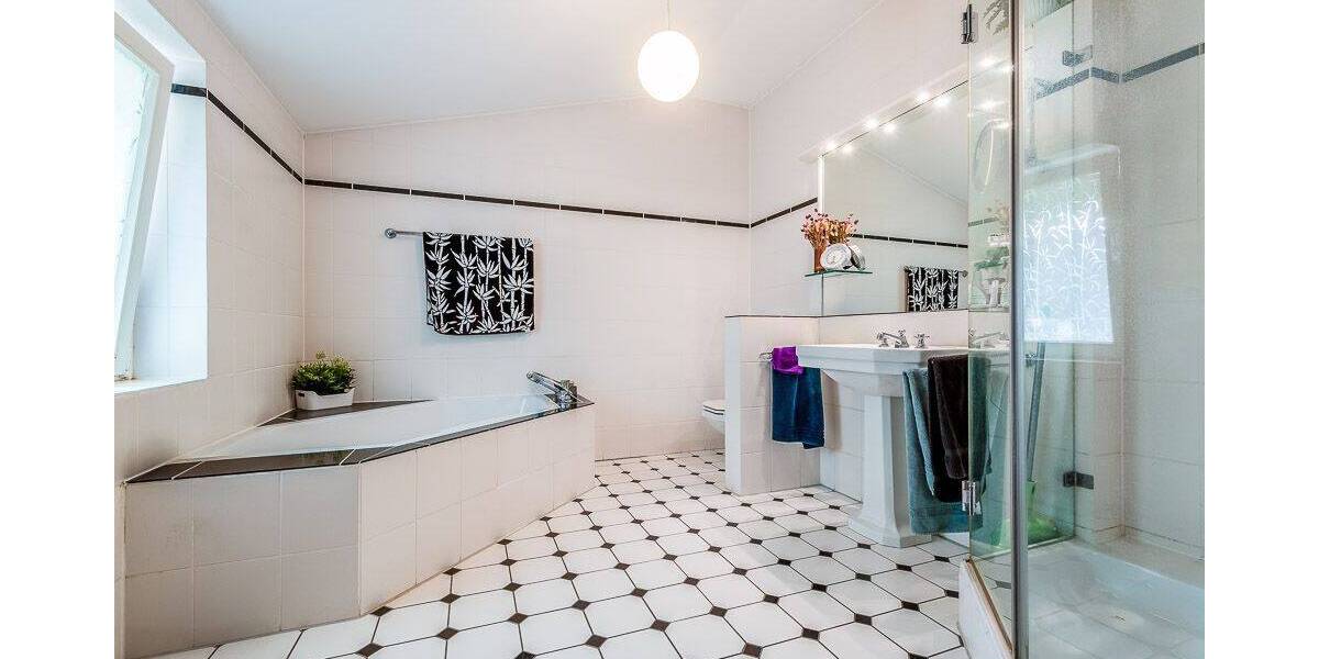 Einfamilienhaus Hamburg Rissen - 4 Zimmer, 177 m&sup2;, 1.075.000&euro; | Angebot:26903567