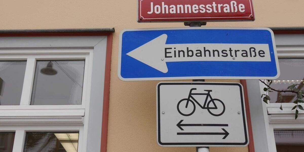 Etagenwohnung Erfurt Altstadt - 3 Zimmer, 96 m&sup2;, 1.160&euro; | Angebot:25399476