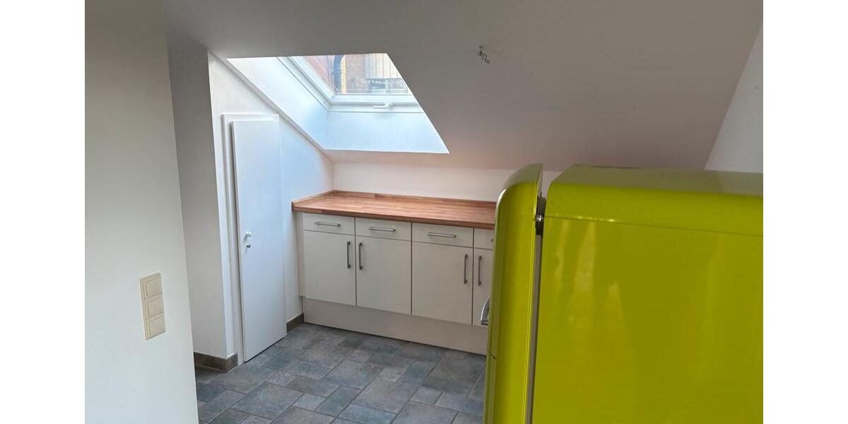 Dachgeschoßwohnung Wickede (Ruhr) - 2 Zimmer, 83 m&sup2;, 830&euro; | Angebot:25990080