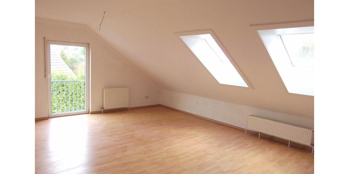 Dachgeschoßwohnung Engelskirchen - 2 Zimmer, 70 m&sup2;, 490&euro; | Angebot:25540058