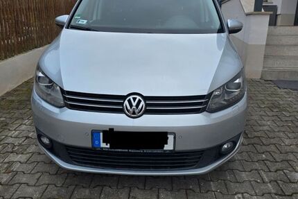 VW Touran 210.607 km 7.300 &euro; Maxhütte-Haidhof 93142