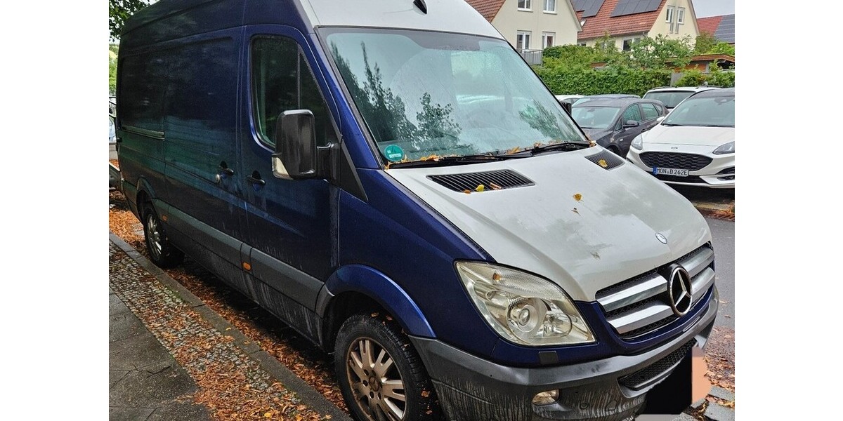 Mercedes-Benz Sprinter 3,5-T Kasten 321.100 km 7.497 € Berlin 10178