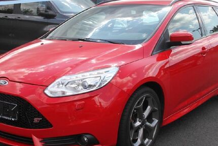 Ford Focus 120.000 km 11.890 &euro; Mittenaar 35756