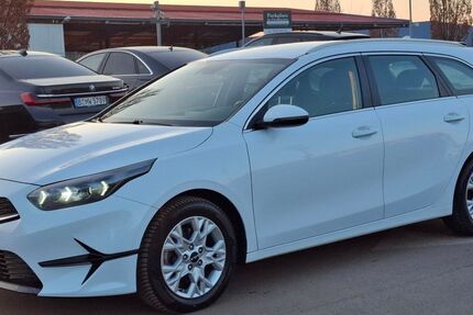 Kia ceed Sportswagon 157.000 km 12.990 &euro; Berlin 15831
