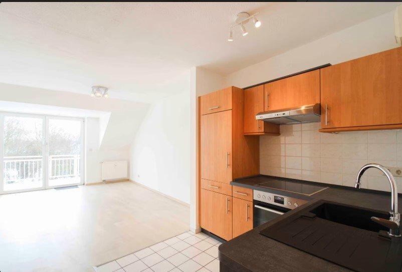 Dachgeschoßwohnung Bremen Gröpelingen - 2 Zimmer, 52 m&sup2;, 800&euro; | Angebot:26246027