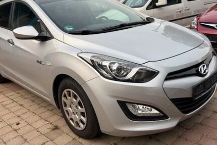 Hyundai i30 166.000 km 5.650 € Wolfenbüttel (Halchter) 38304