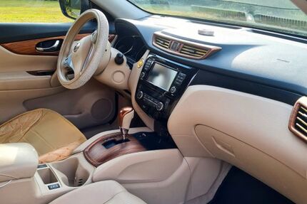 Nissan X-Trail 168.000 km 12.500 € Hamburg 20148