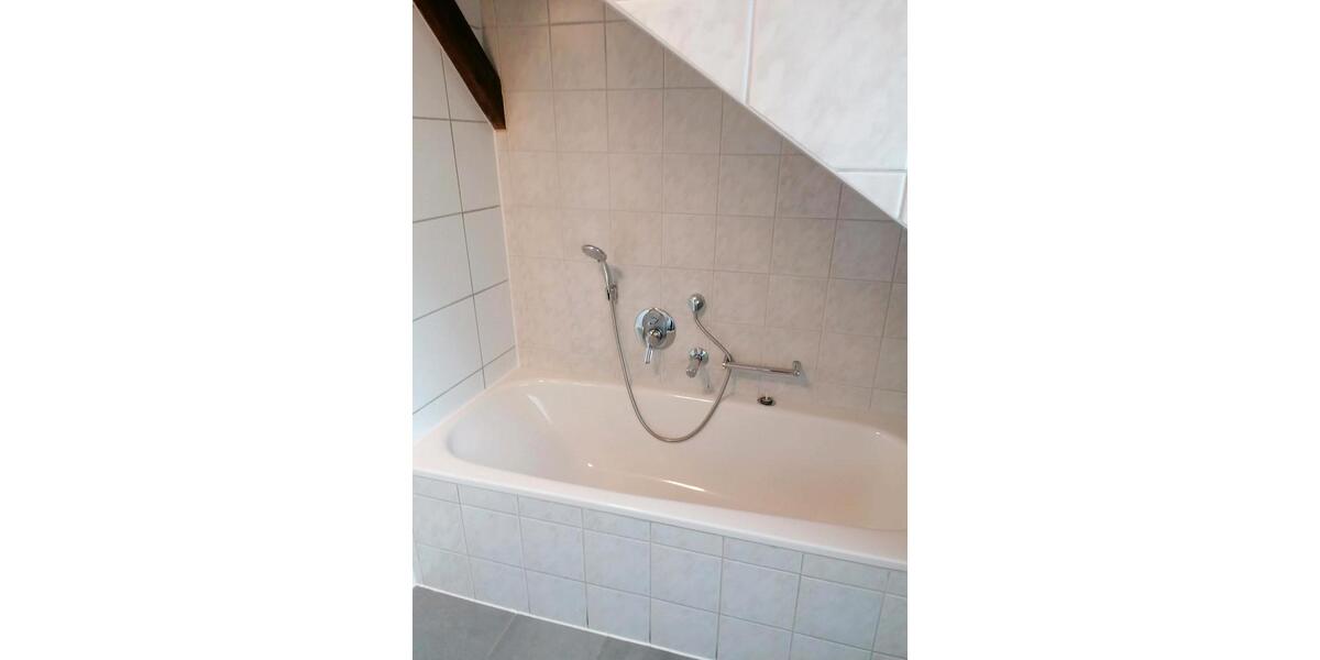 Dachgeschoßwohnung Rödental - 4 Zimmer, 85 m&sup2;, 155.000&euro; | Angebot:26961560