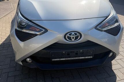 Toyota Aygo (X) 92.000 km 7.999 &euro; Kiel 24145
